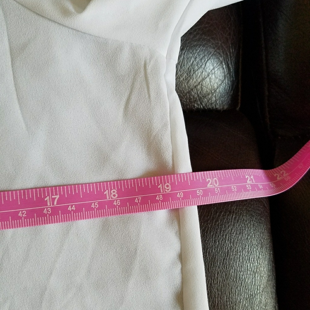 💥SOLD💥Banana republic white top - Picture 2 of 5